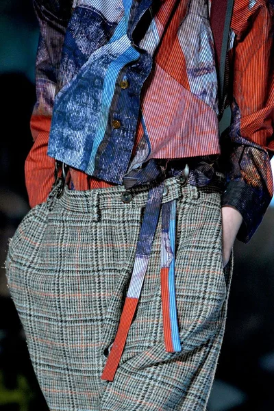 Look 29